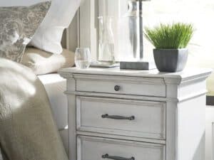 Kanwyn Nightstand