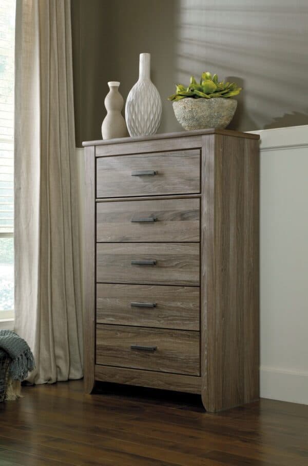 Zelen Chest